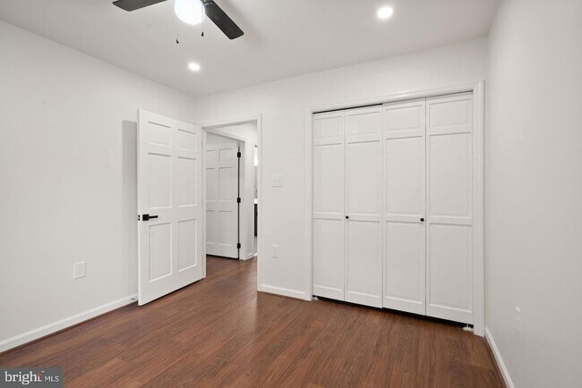 Building Photo - 7256 Glen Hollow Ct