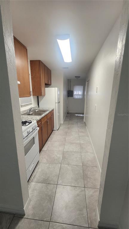 Building Photo - 1079 N Gertrude Ct