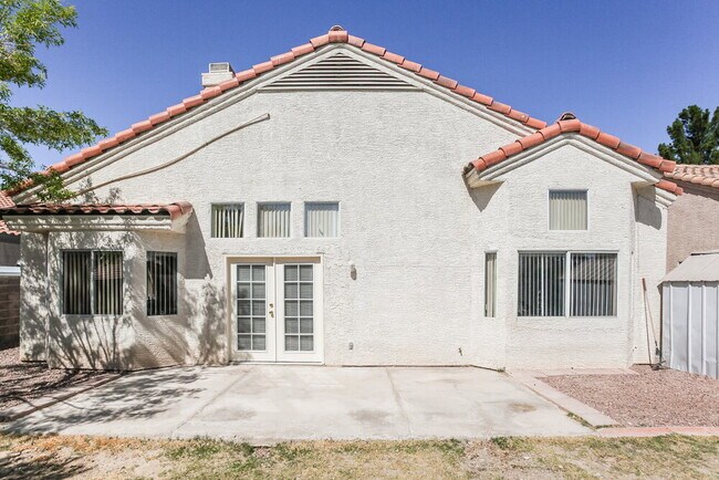 Building Photo - 4216 Laurel Hill Dr