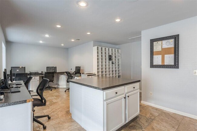 Building Photo - 1700 E State Hwy 152