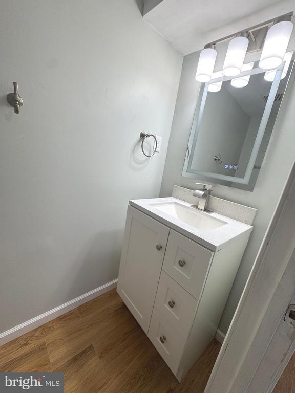 Building Photo - 4826 Grand Bend Dr