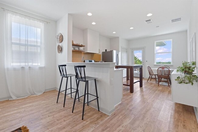 Building Photo - 7713 Lowenfield Dr