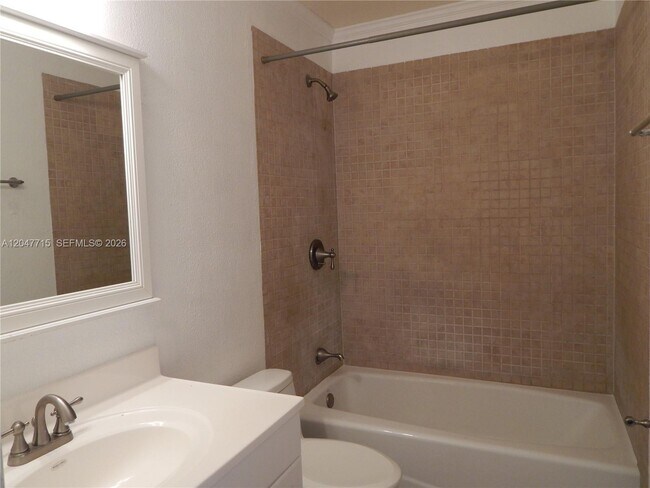 Building Photo - 6959 SW 110th Ct