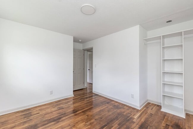 Building Photo - Spacious 4-Bedroom Rental – 10 Minutes from Fort Bragg & local amenities!