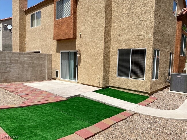 Building Photo - 1661 Cloister Ave