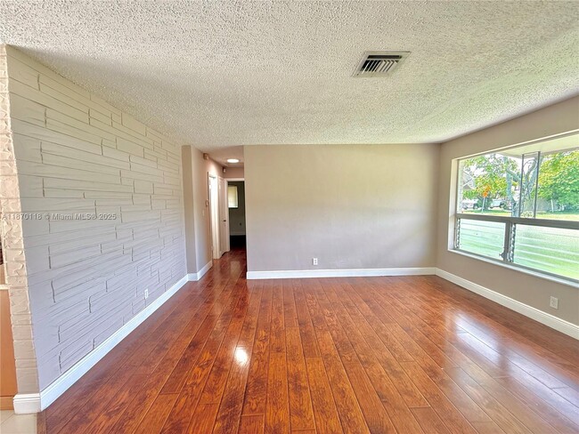 Building Photo - 6725 SW 27th Ct