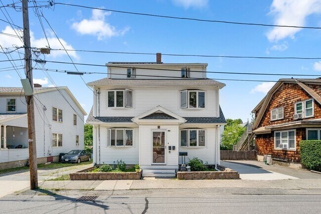 Building Photo - 11 Hillcrest Ave