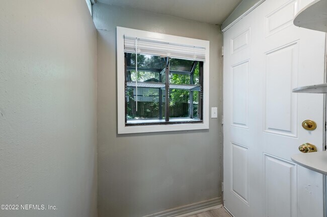 Building Photo - 7832 Newton Rd