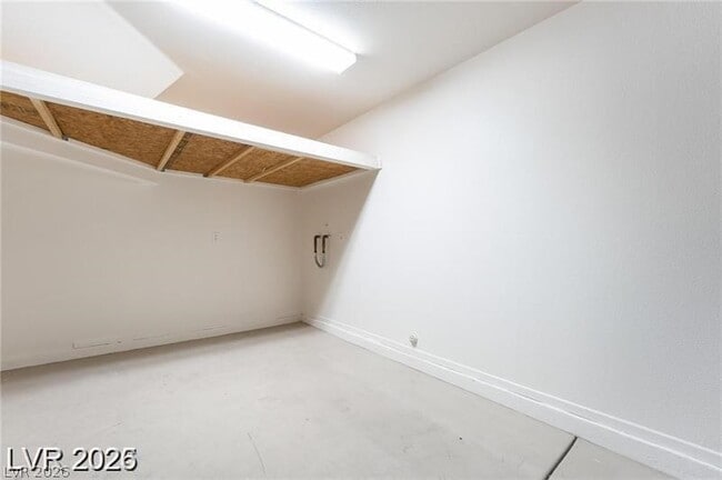 Building Photo - 6255 W Arby Ave