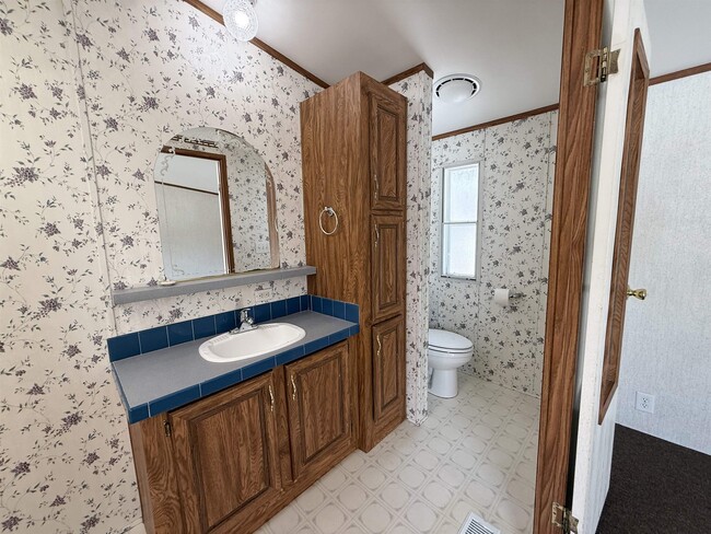 Building Photo - 531 Daniel Webster Hwy