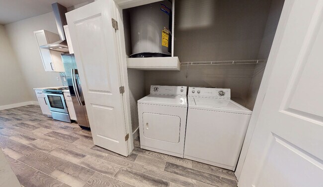 Building Photo - 1 Bedroom Beauty – Get Up to $750 Off Move...
