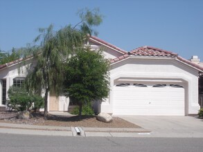 Building Photo - 5360 N Placita Los Arbustos