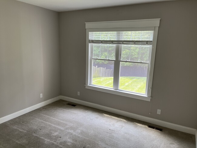 Building Photo - 3242 Barkham Dr