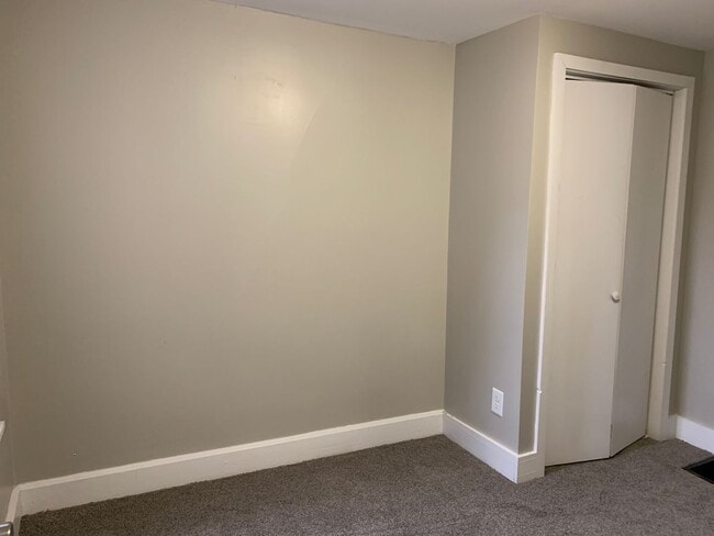 Building Photo - 2 Bedroom Home Near Downtown Carlisle