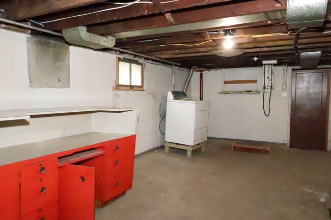 Building Photo - Charming Clifton Heights Bungalow!!