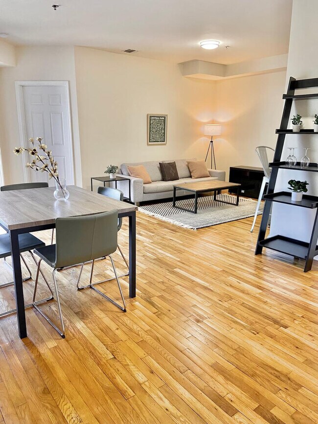 Building Photo - 331 Jefferson St