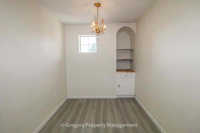 Building Photo - Beautiful and Modern Two-Story Home in Great Millcreek Location! 3 Bedrooms, 2.5 Bathrooms, Spaci...