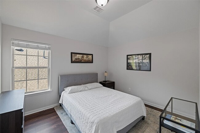 Building Photo - 12381 Bethel Dr