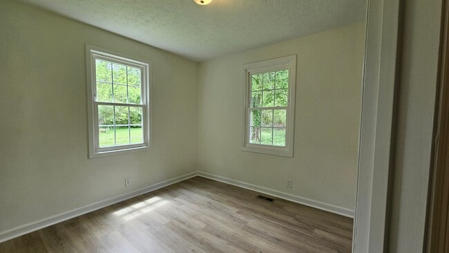 Building Photo - For Lease Mt Juliet TN