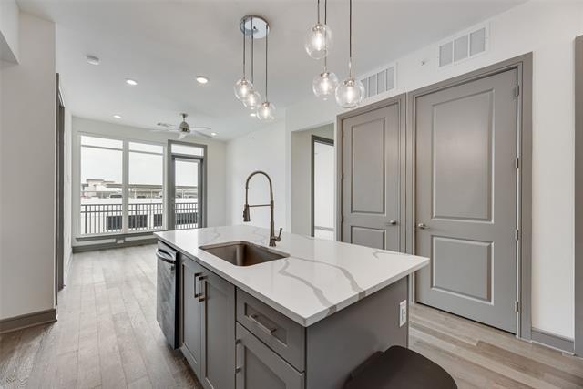 Building Photo - 2700 Old Denton Rd