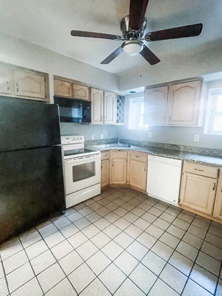 Building Photo - 4512 Westminster Pl