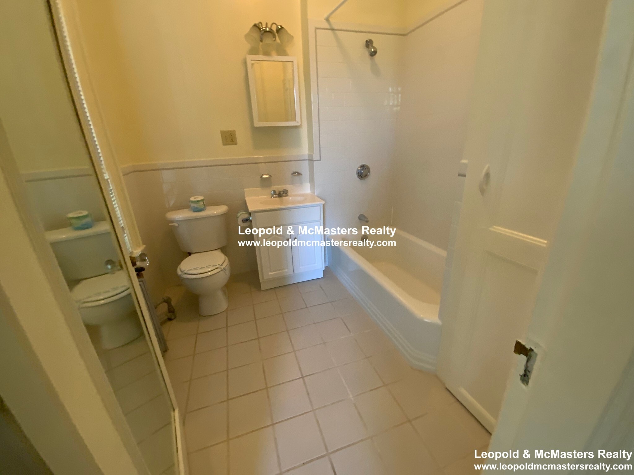 Building Photo - 379 Commonwealth Ave