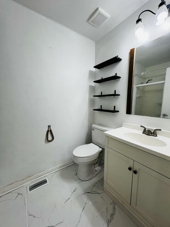 Building Photo - 1230 Trent Blvd