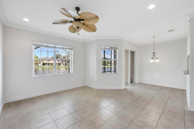 Building Photo - 3505 Lakeside Dr