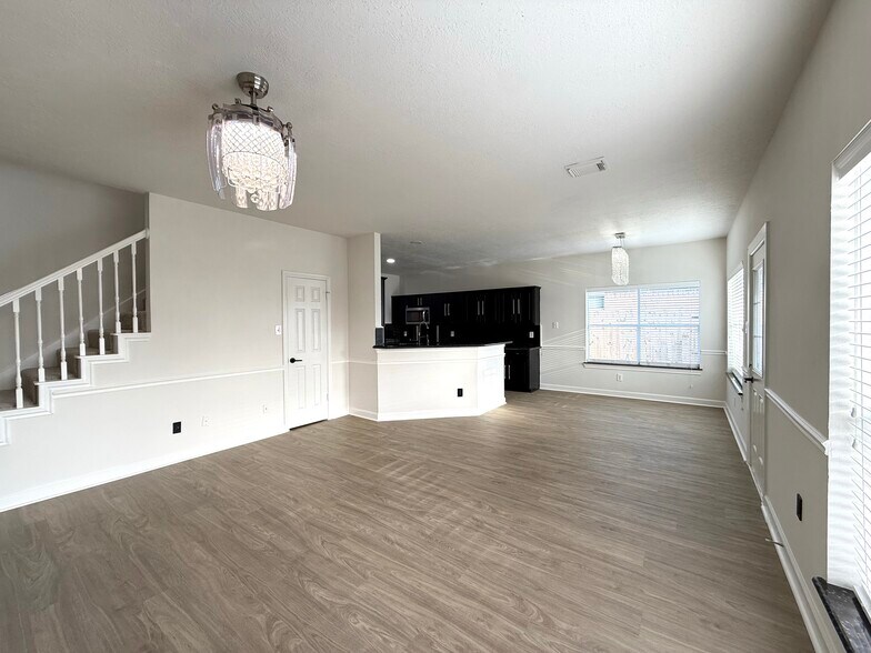 Building Photo - 3122 Gatesbury North Dr
