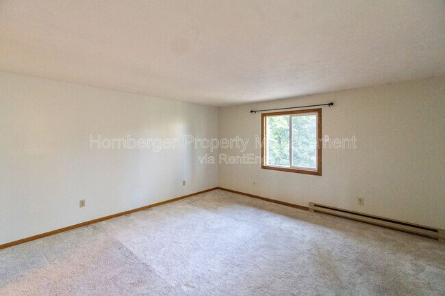 Building Photo - 1407 W Spring Ln