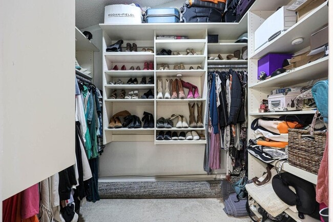 Building Photo - 7950 E Starlight Way