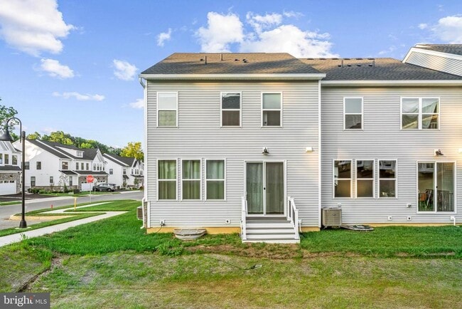 Building Photo - 401 HARTNUP St
