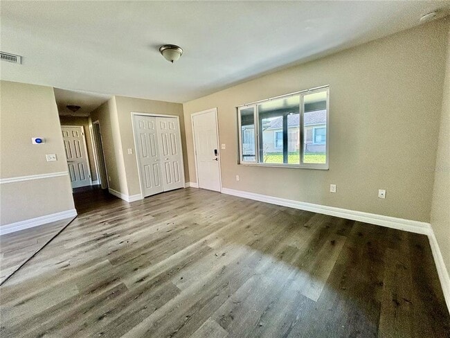 Building Photo - 504 Blackbird Ln
