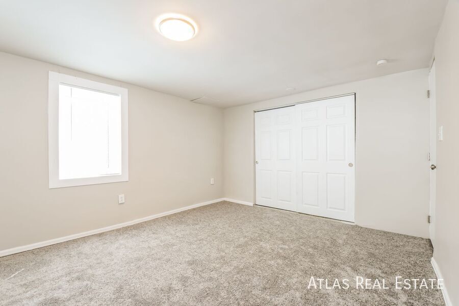 Building Photo - 4030 Kalamath St