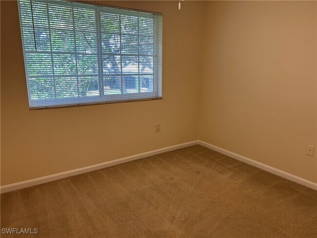 Building Photo - 1210 Wildwood Lakes Blvd