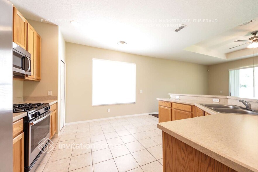 Building Photo - 13366 Sunkiss Loop