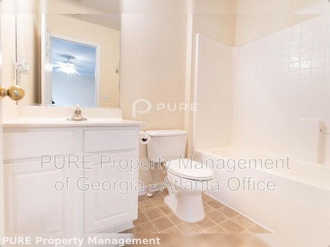 Building Photo - 1741 Highlands View Dr