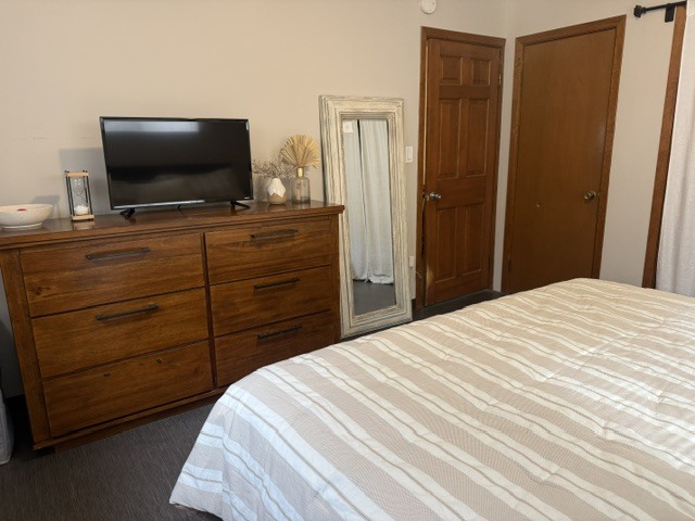 Main Bedroom - 819 W Commercial St