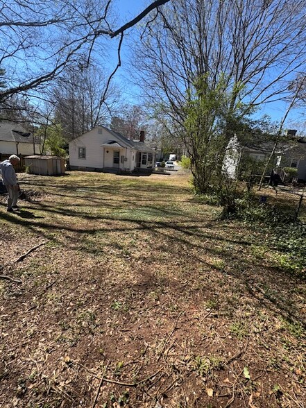 Building Photo - 17 Druid St