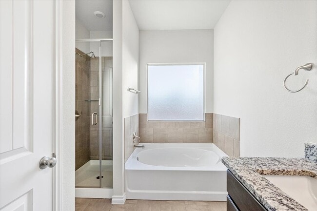 Building Photo - Spacious 5-Bedroom Home for Rent in Harker Heights