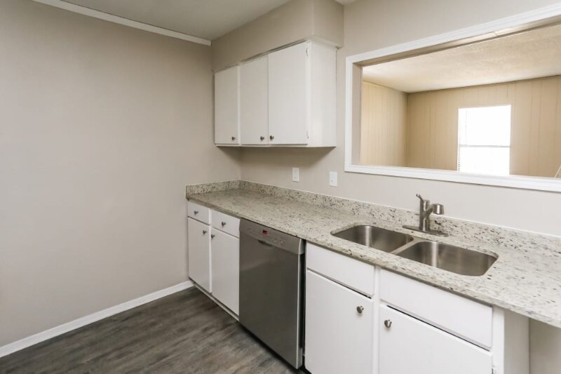 Building Photo - 2626 Princeton Dr