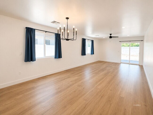 Building Photo - 1600 Kelson Pl