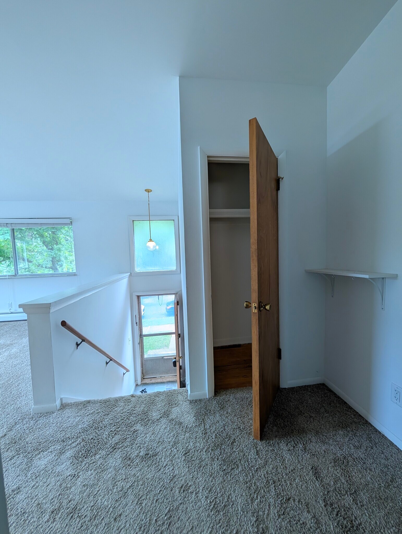 Building Photo - 1466 Bemidji Dr