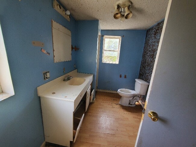 Building Photo - 410 N Branson St