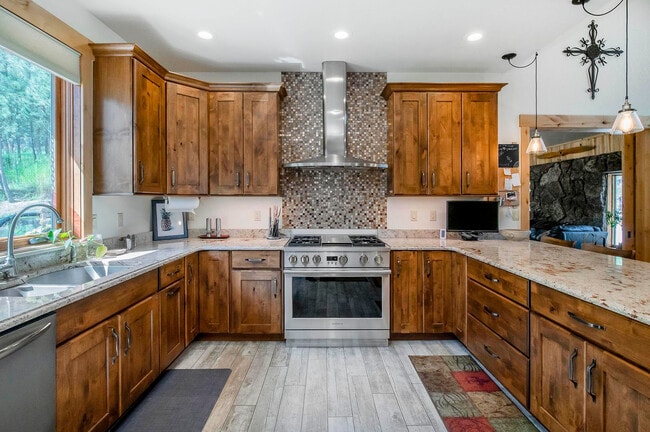 Building Photo - 28940 Golf Way