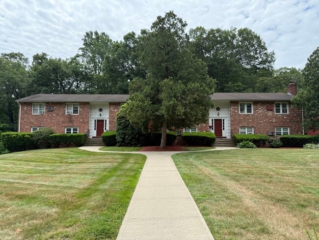 Primary Photo - 1105 Waterbury Rd