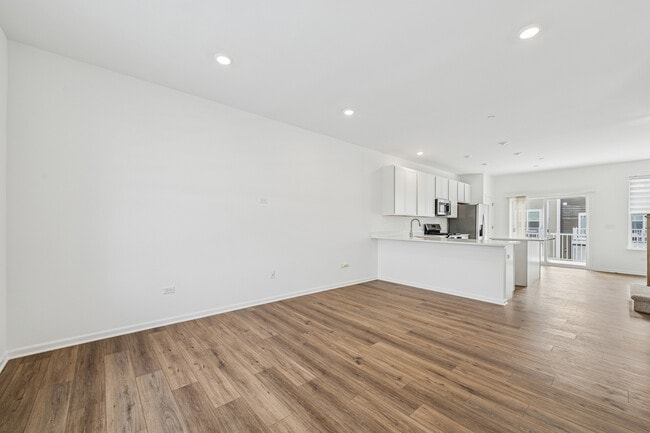 Building Photo - 12312 Tinsley St