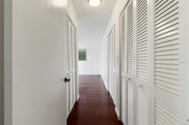 Building Photo - 1708 Claw Ct