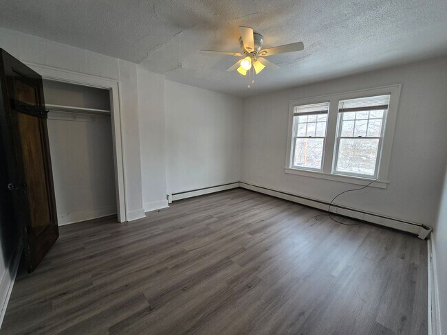 Building Photo - sta6523