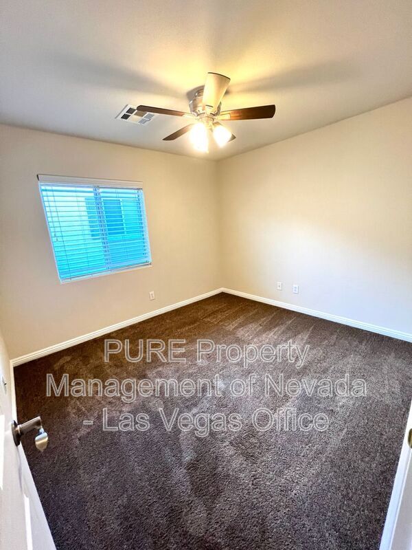 Building Photo - 8809 Horizon Wind Ave